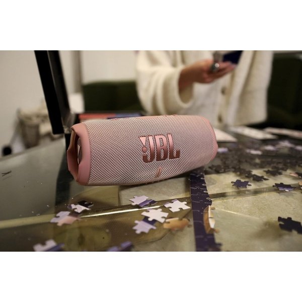 JBL CHARGE 5 - Altavoz Bluetooth portátil con IP67 impermeable y carga USB, color negro - Image 7