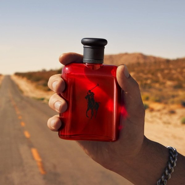 Ralph Lauren - Polo Red - Eau de Toilette - Men's Cologne - Woody & Spicy - With Grapefruit, Saffron, and Redwood - Medium Intensity - Image 3