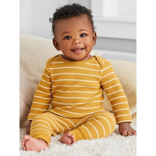 Simple Joys by Carter's Conjunto texturizado unisex para bebé de 4 piezas - Image 5