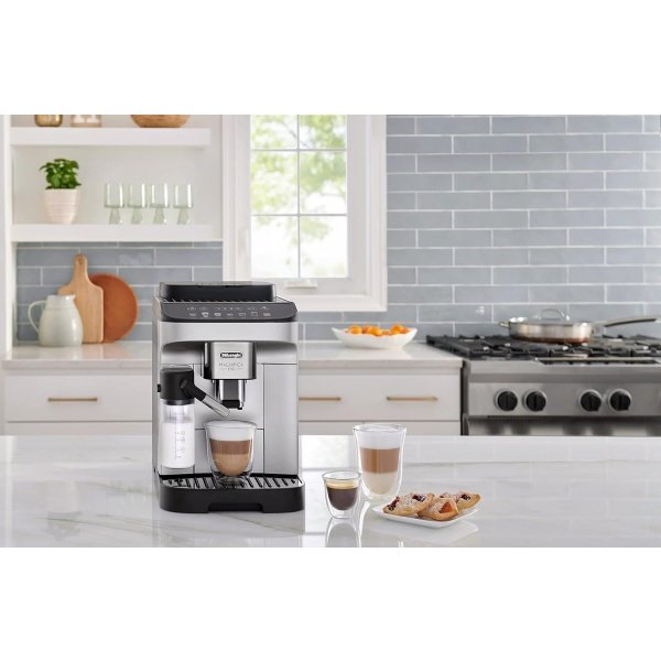 De'Longhi Magnifica Evo con sistema LatteCrema, máquina totalmente automática de café expreso de grano a taza y cafetera helada, pantalla táctil a color, negro, plateado - Image 2