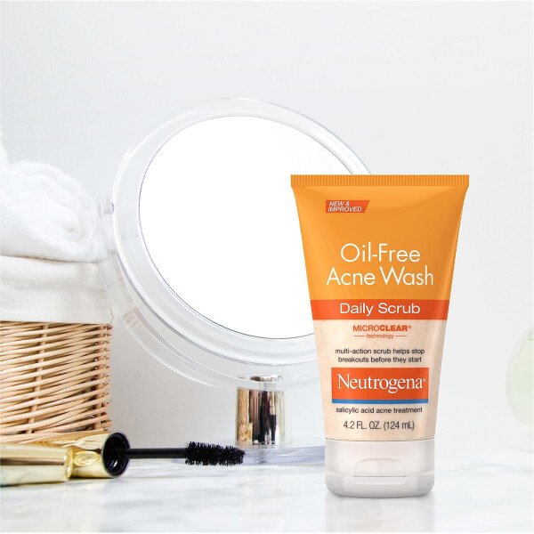 Exfoliante sin aceite Neutrogena, uso diario, efectivo contra el acné, 4.2 oz - Image 5