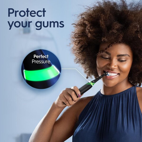 Oral-B iO Deep Clean - Cepillo de dientes eléctrico recargable con iO Series 3 Limited, 2 cabezales de cepillo y estuche de viaje, sensor de presión para proteger las encías, 3 ajustes de limpieza, - Imagen 4