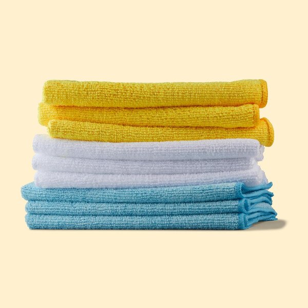 Amazon Basics Paños de limpieza de microfibra, no abrasivos, reutilizables y lavables, paquete de 24, azul/blanco/amarillo, 16 x 12 pulgadas - Image 9