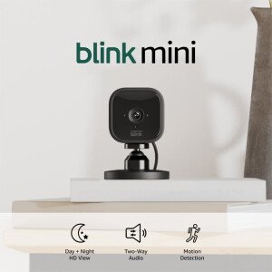 Blink Mini - Cámara de seguridad inteligente compacta, conectable, para interiores, con video de alta definición 1080 y detección de movimiento, funciona con Alexa - 1 cámara (Negro)