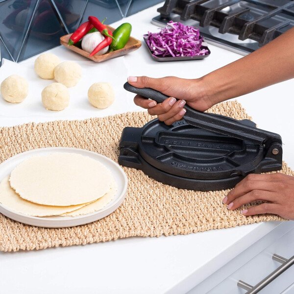 Bellemain Prensa de tortilla de maíz de 8 pulgadas - Prensa de hierro fundido pre-sazonada para tortillas - Image 5