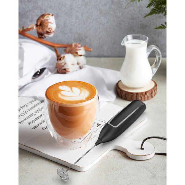 Espumador de leche de mano, varita de espuma eléctrica, mezclador de bebidas con batidor de acero inoxidable para café, matcha, lattes, capuchino negro - Imagen 7