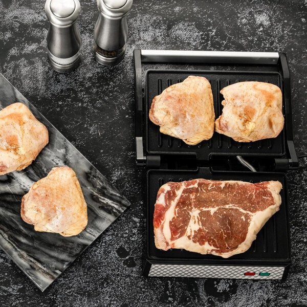 OVENTE - Sandwichera eléctrica con placas antiadherentes, luces indicadoras, asa de tacto frío, fácil de limpiar y guardar, cocina desayuno, queso a la parrilla, tostados y aperitivos, negro GPS401B - Image 14