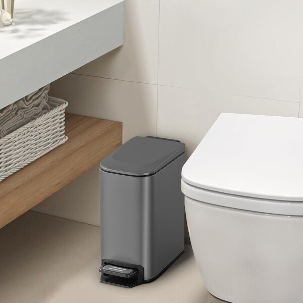 Cesun Cubo de basura pequeño para baño con tapa, cierre suave, pedal escalonado, cubo de basura de acero inoxidable de 6 litros/1.6 galones con cubo interior extraíble, acabado antihuellas (negro - Image 18