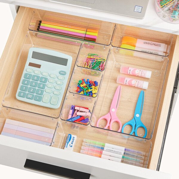 Vtopmart Juego de 25 organizadores de cajones de plástico transparente, 4 tamaños versátiles bandejas organizadoras de cajones de baño y tocador, contenedores de almacenamiento para maquillaje, - Image 6