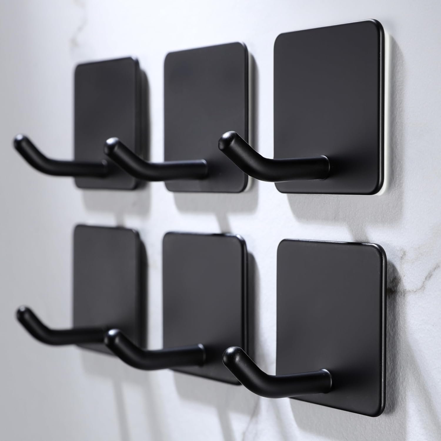 DELITON Ganchos adhesivos – Paquete de 4 ganchos de pared para toallas/abrigos, para baño o cocina (negro mate, acero inoxidable) - Imagen 9