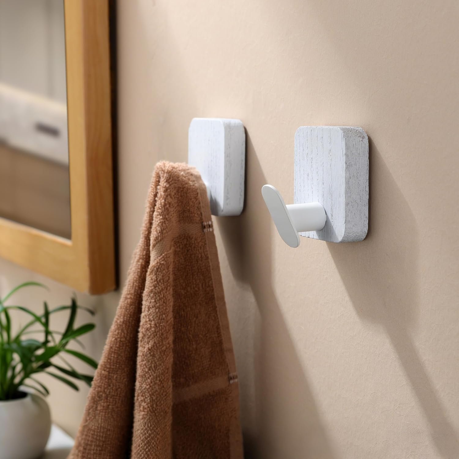 DELITON Ganchos adhesivos – Paquete de 4 ganchos de pared para toallas/abrigos, para baño o cocina (negro mate, acero inoxidable) - Imagen 24