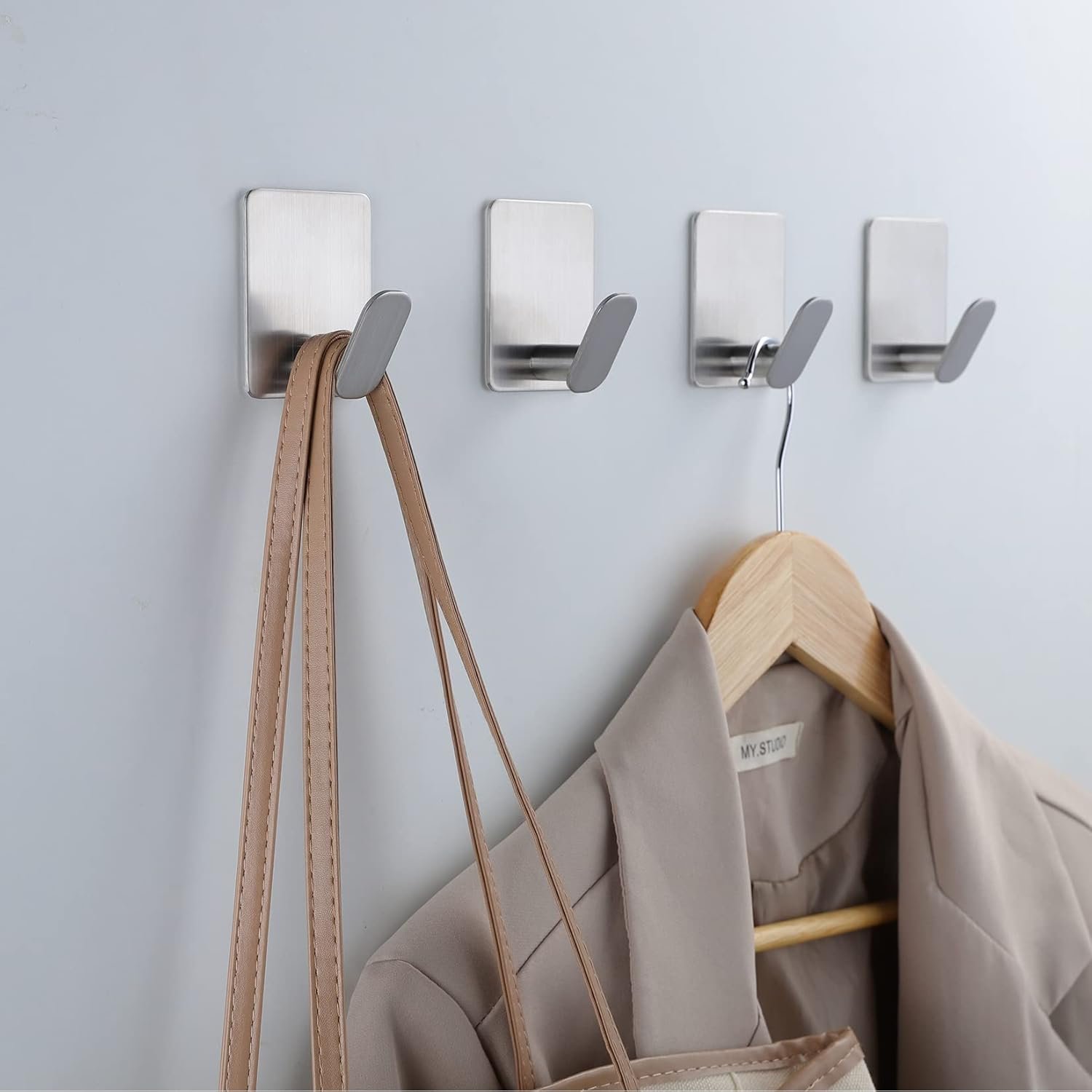 DELITON Ganchos adhesivos – Paquete de 4 ganchos de pared para toallas/abrigos, para baño o cocina (negro mate, acero inoxidable) - Imagen 91