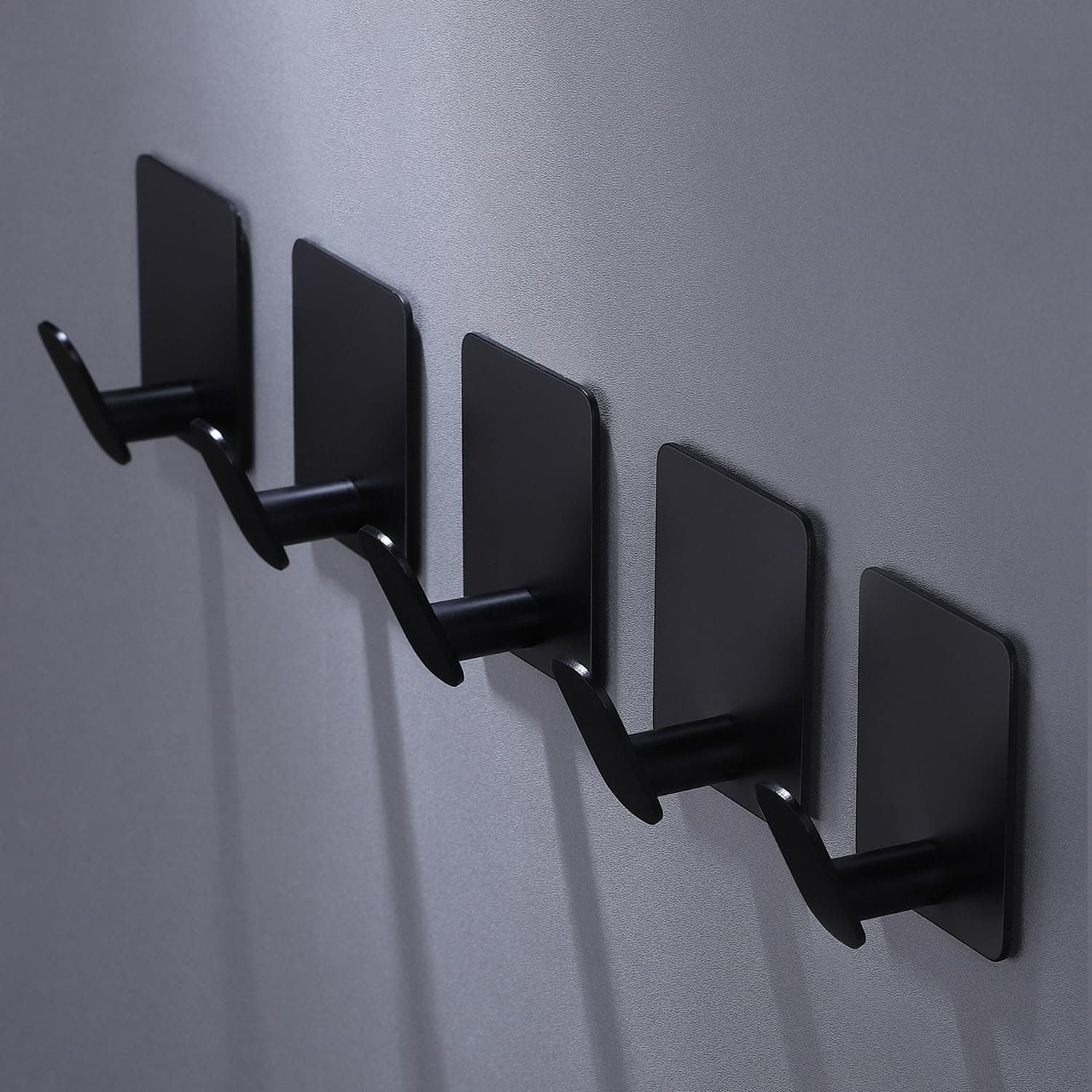 DELITON Ganchos adhesivos – Paquete de 4 ganchos de pared para toallas/abrigos, para baño o cocina (negro mate, acero inoxidable) - Imagen 95