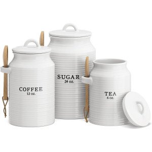 Barnyard Designs Juego de recipientes para encimera de cocina, juego de cerámica para café, té y azúcar, recipientes decorativos, tarros rústicos de granja, color blanco (café/azúcar/té)