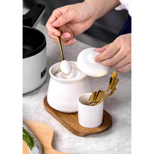 Nucookery Azucarero de porcelana con tapa y cucharas, contenedor grande de 14 onzas para barra de café, juego de azucareros de lujo con cucharas de acero inoxidable (blanco, cuchara dorada) - Imagen 6