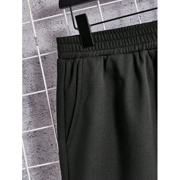 Manfinity EMRG Camiseta De Manga Corta Estampada Para Hombres De Punto Casual De Verano Y Shorts Con Letras - Image 5