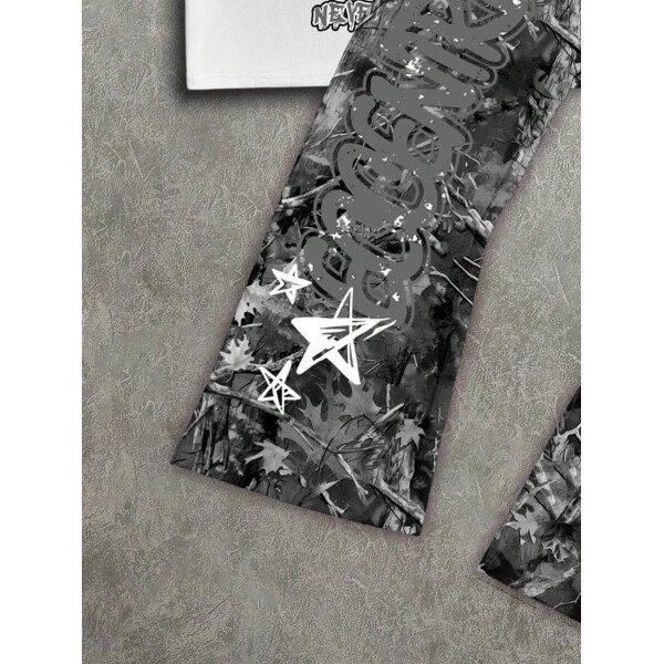 Manfinity ZONE917 Conjunto de camiseta de manga corta y pantalones con estampado de letras y personajes de dibujos animados para hombre, de corte holgado - Imagen 9
