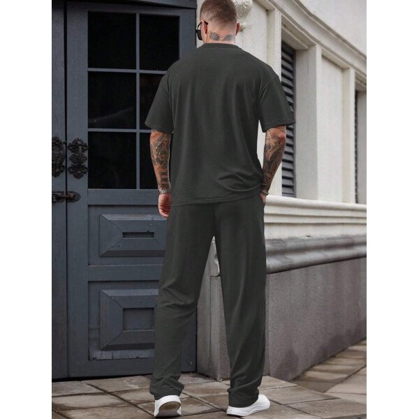 Manfinity Homme Conjunto de camiseta de manga corta casual con estampado de letras en relieve y pantalones largos con cordón en la cintura, para hombre, de verano - Image 21