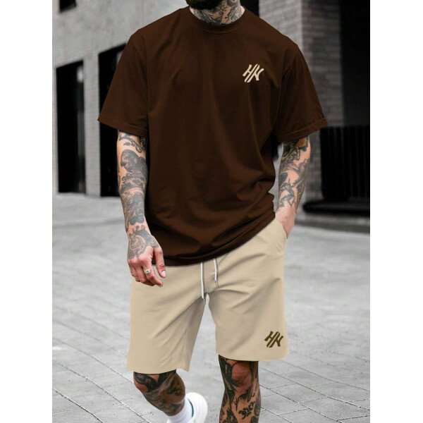 Manfinity CasualCool Conjunto de camiseta de manga corta de cuello redondo con estampado y pantalones cortos casuales de verano para hombres, conjunto de ropa de verano para hombres - Imagen 54