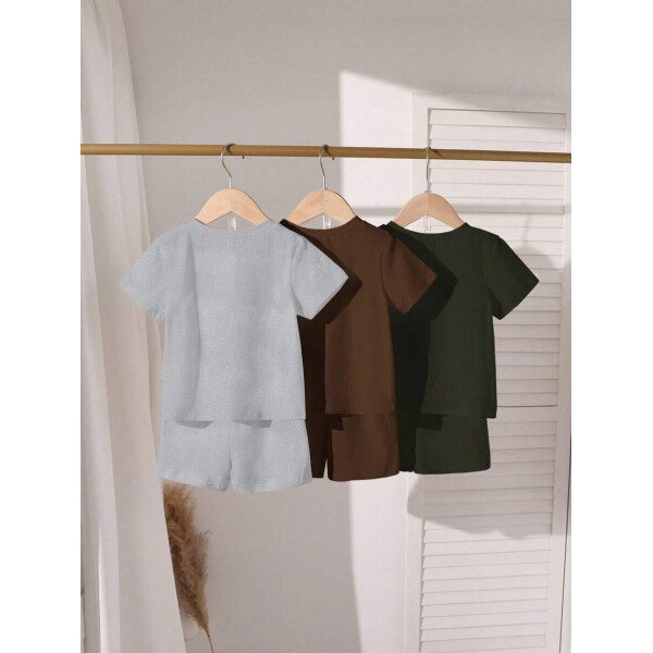 SHEIN Explorewe Conjunto casual de 6 piezas para niños pequeños: 1 camiseta de manga corta con cuello redondo y estampado de letras y 1 pantalón corto en blanco, 1 en marrón, 1 en negro - Image 3