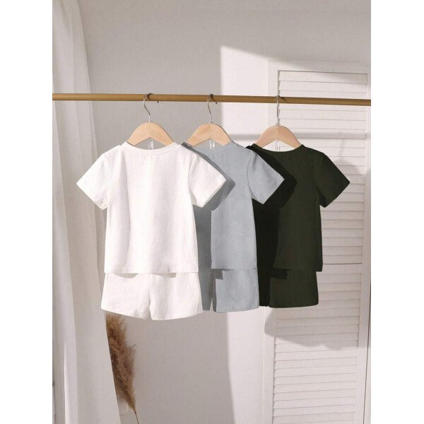 SHEIN Explorewe Conjunto casual de 6 piezas para niños pequeños: 1 camiseta de manga corta con cuello redondo y estampado de letras y 1 pantalón corto en blanco, 1 en marrón, 1 en negro - Image 7