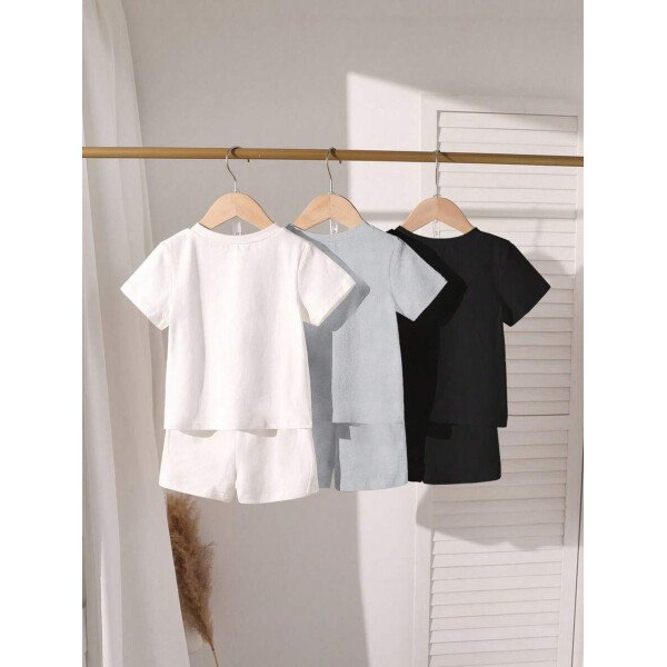 SHEIN Explorewe Conjunto casual de 6 piezas para niños pequeños: 1 camiseta de manga corta con cuello redondo y estampado de letras y 1 pantalón corto en blanco, 1 en marrón, 1 en negro - Image 15
