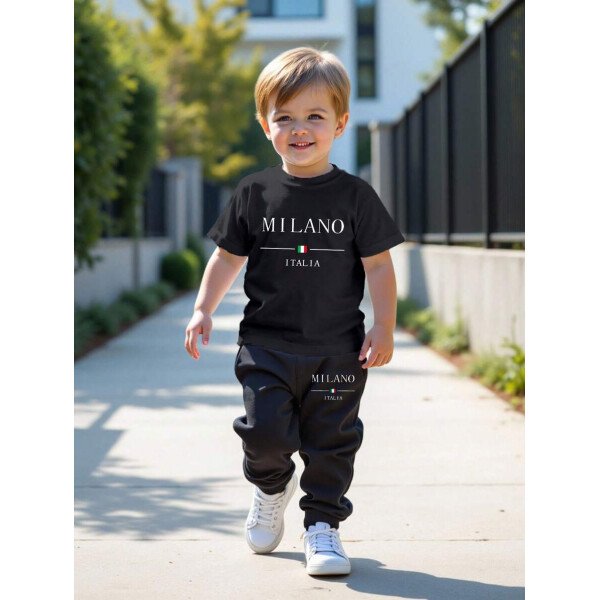 SHEIN Set de 2 piezas compuesto por camiseta de manga corta de cuello redondo y pantalones casuales y sencillos para niño, adecuado para el verano - Image 2