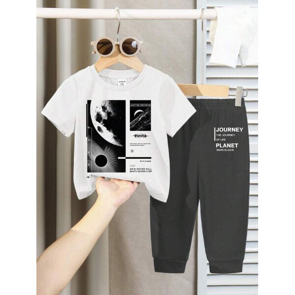 SHEIN Set de 2 piezas compuesto por camiseta de manga corta de cuello redondo y pantalones casuales y sencillos para niño, adecuado para el verano - Image 13