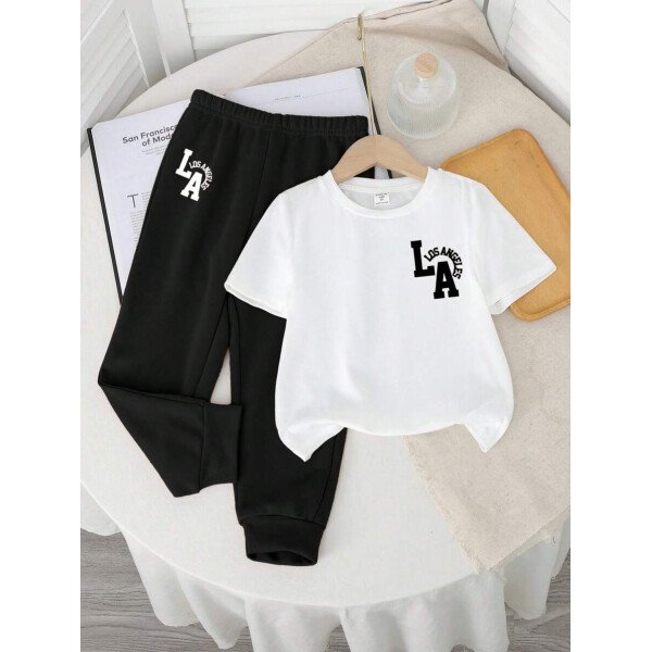 SHEIN Set de 2 piezas compuesto por camiseta de manga corta de cuello redondo y pantalones casuales y sencillos para niño, adecuado para el verano - Image 28