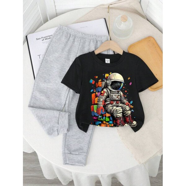 SHEIN Set de 2 piezas compuesto por camiseta de manga corta de cuello redondo y pantalones casuales y sencillos para niño, adecuado para el verano - Image 38