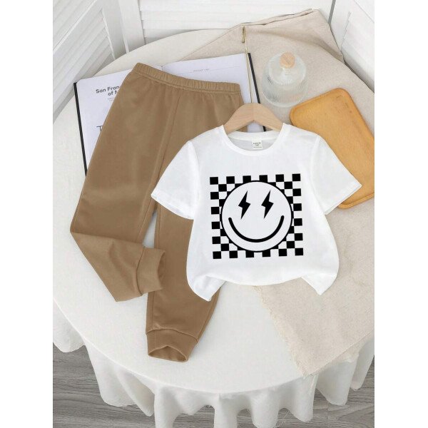 SHEIN Set de 2 piezas compuesto por camiseta de manga corta de cuello redondo y pantalones casuales y sencillos para niño, adecuado para el verano - Image 52