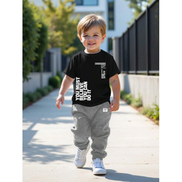 SHEIN Set de 2 piezas compuesto por camiseta de manga corta de cuello redondo y pantalones casuales y sencillos para niño, adecuado para el verano - Image 55