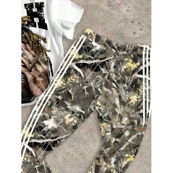 SHEIN Conjunto informal de 2 piezas para niño preadolescente con camiseta de cuello redondo con estampado de personaje de dibujos animados y texto "Rich Soon", y pantalones acampanados con estampado de bolsa de dinero y llamas, adecuado para verano, ropa urbana, música rock, casual elegante - Image 59