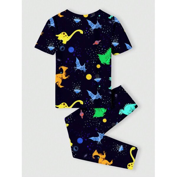 SHEIN Conjunto de pijama informal de niño con estampado de dinosaurios y espacio, de cuello redondo y manga corta, con pantalones ajustados, apto para todas las estaciones - Image 3