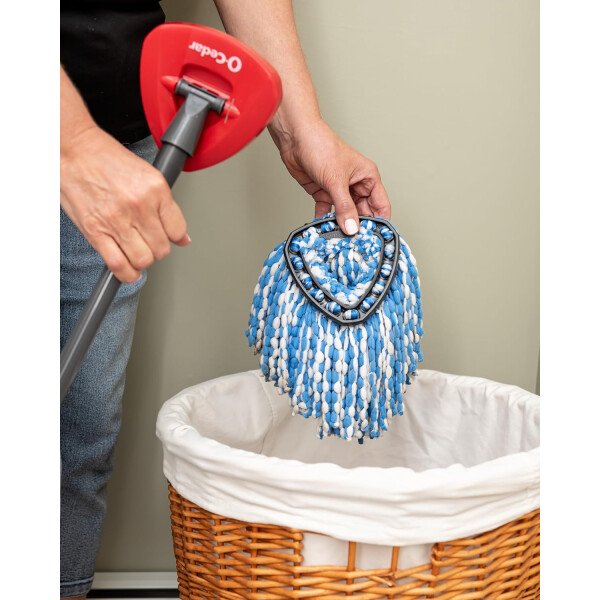O-Cedar RinseClean - Sistema de trapeador giratorio y cubeta | Limpia con agua limpia | Elimina el 99% de las bacterias - Imagen 24
