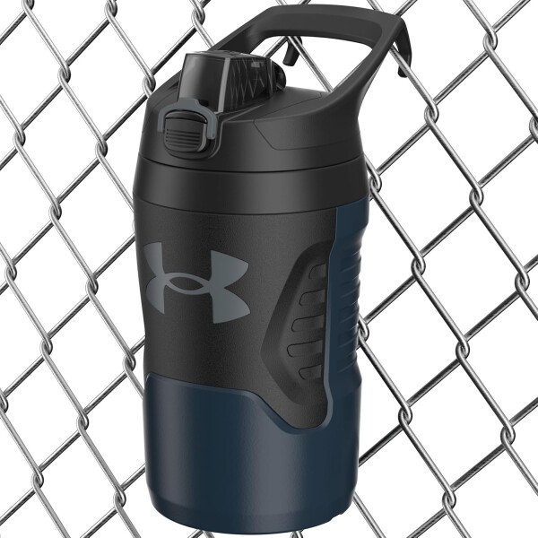 Under Armour Botellas de agua aisladas de 32 onzas, jarra de agua deportiva con asa, gancho para cerca, resistente a fugas para béisbol, fútbol y más, botellas de agua de 32 onzas, botella de agua - Imagen 19