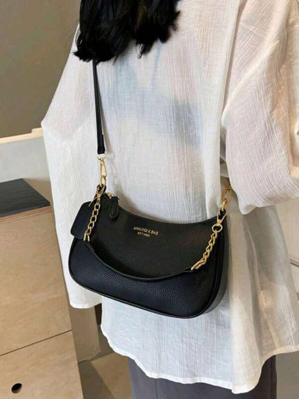 Bolso de hombro clásico, versátil y moderno de tela de PU impermeable con estampado de letra M, con cadena metálica decorativa, estilo baguette francés. Ideal para ir de compras, ir al trabajo y viajar. - Imagen 29