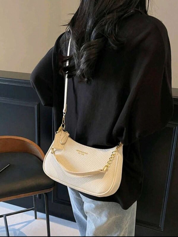 Bolso de hombro clásico, versátil y moderno de tela de PU impermeable con estampado de letra M, con cadena metálica decorativa, estilo baguette francés. Ideal para ir de compras, ir al trabajo y viajar. - Imagen 35