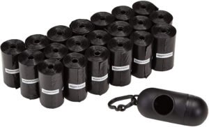 Amazon Basics Bolsas para excrementos de perro con dispensador, 300 unidades, mejoradas para garantizar a prueba de fugas, sin perfume, incluye clip para correa