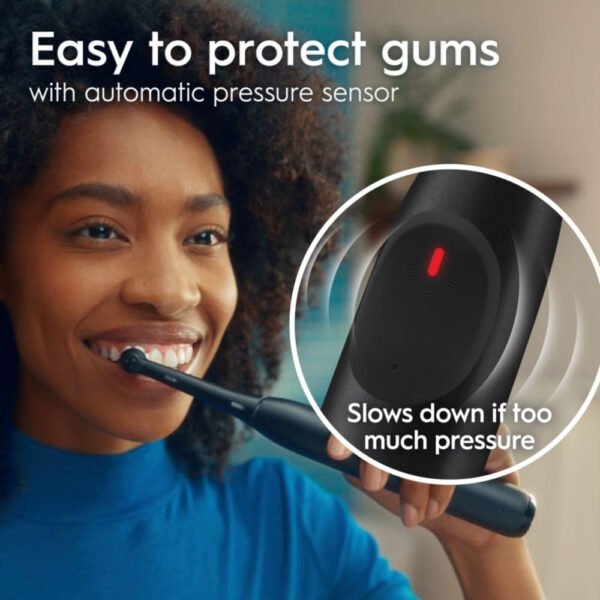 Oral-B iO Simple Clean - Cepillo de dientes eléctrico recargable con 1 cabezal de cepillo de cuidado suave y 1 funda de viaje negra, sensor de presión automático para proteger las encías, 3 modos - Imagen 7