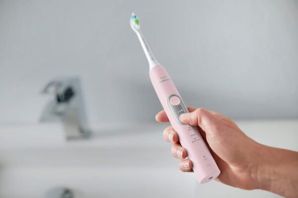 Philips Sonicare HX6877/21 ProtectiveClean 6100 Cepillo de dientes eléctrico recargable, Con funda de viaje de carga y cabezal de cepillo para polvo adicional., Azul marino - Imagen 23