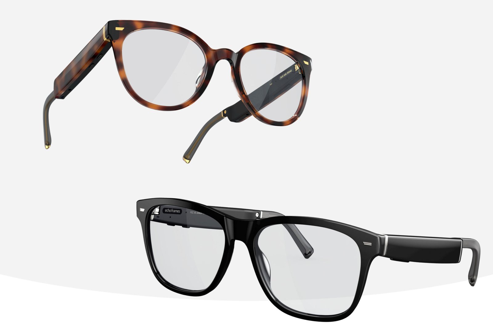 Dos pares distintos de lentes inteligentes con cristales de diversas formas y colores.