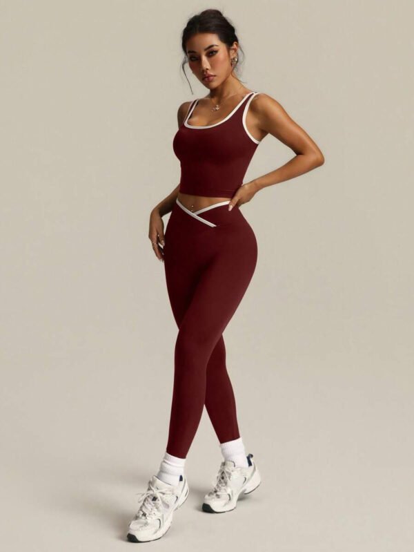 Studio Sport Conjunto de 2 piezas de top de yoga y leggings con acabado en color contrastante para mujer - Conjunto deportivo para mujer - Ropa deportiva para mujer - Ropa atlética para mujer - Ropa de ejercicio - Imagen 15