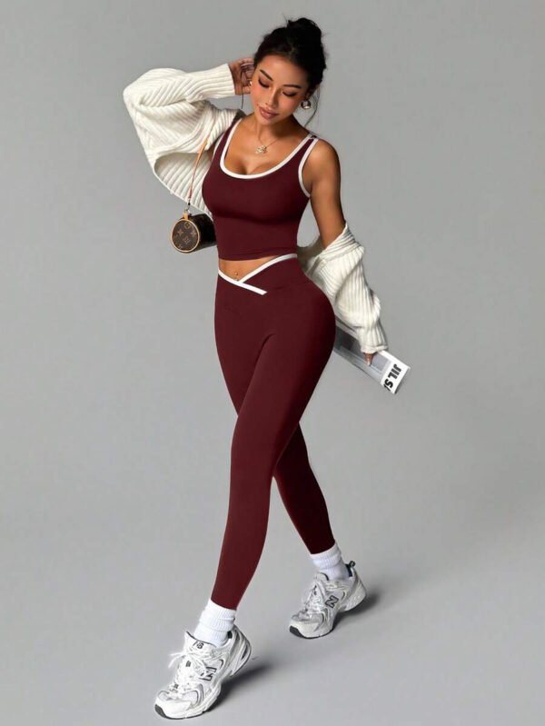 Studio Sport Conjunto de 2 piezas de top de yoga y leggings con acabado en color contrastante para mujer - Conjunto deportivo para mujer - Ropa deportiva para mujer - Ropa atlética para mujer - Ropa de ejercicio - Imagen 35