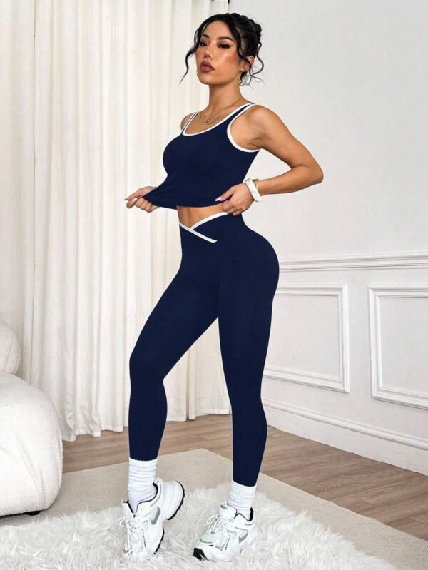 Studio Sport Conjunto de 2 piezas de top de yoga y leggings con acabado en color contrastante para mujer - Conjunto deportivo para mujer - Ropa deportiva para mujer - Ropa atlética para mujer - Ropa de ejercicio - Imagen 66