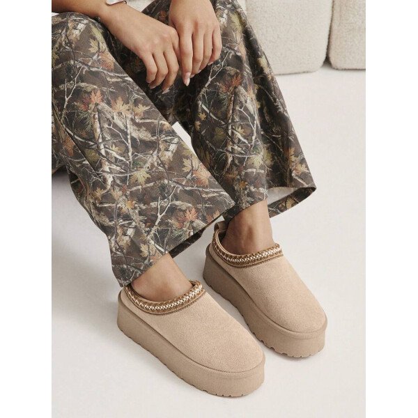 Solezae Botas de mujer de puntera redonda, botines y botitas cortas color beige, botas de moda para mujeres - Imagen 3