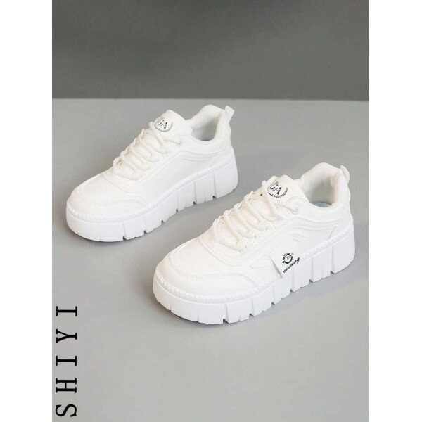 Zapatos casuales de mujer nuevos para el Spring Break, zapatos de mujer con suela gruesa, zapatos blancos, zapatos deportivos cómodos, aumentan la altura en 5 cm, zapatos para fiestas, adecuados para el estilo deportivo de mujeres de baja estatura - Imagen 4
