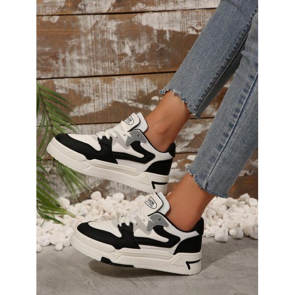 Nuevos zapatos de skate para estudiantes mujer primavera 2025 en blanco y negro, zapatillas de moda versátiles y respirables, zapatos casuales estilo Ins - Imagen 3