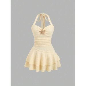Sweetra Nuevo vestido mini elegante para mujer apropiado para la playa y vacaciones de verano, con tela con textura, cuello halter, lazo delantero, busto fruncido, decoración metálica, falda con volantes en capas y dobladillo juguetón