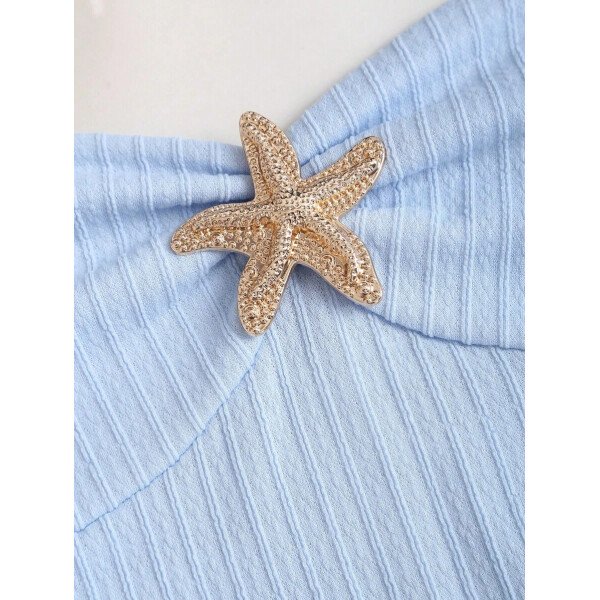 Sweetra Nuevo vestido mini elegante para mujer apropiado para la playa y vacaciones de verano, con tela con textura, cuello halter, lazo delantero, busto fruncido, decoración metálica, falda con volantes en capas y dobladillo juguetón - Imagen 18